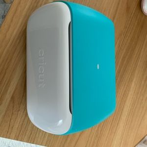 Cricut joy with bag and accessories